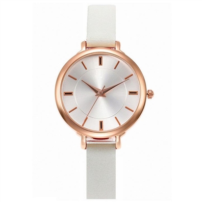 Ρολόι των κομψών βιδών Wristwatch χαλαζία γυναικών περίπτωσης κραμάτων κορωνών γυναικών δέρματος