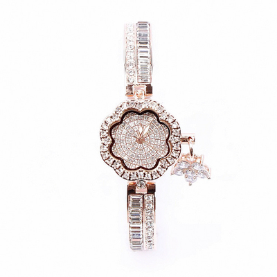 Πλήρες Rhinestone χαλαζία γυναικών πινάκων πετάλων βραχιόλι τεμπεραμέντου μόδας Wristwatch