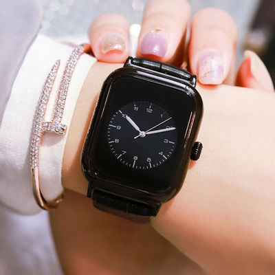 Τετραγωνικός χαλαζίας Wristwatch Wearproof Antiscratch 64g γυναικών μορφής