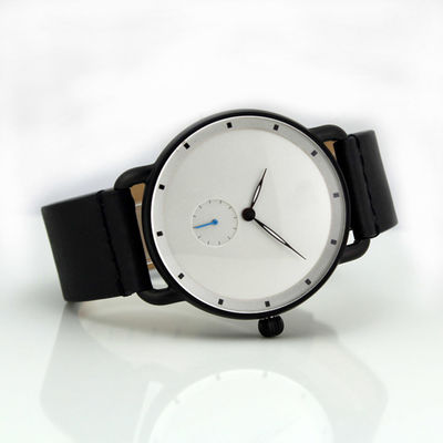 Στρατιωτικός πίνακας Wristwatch ζωνών αθλητικού δέρματος χαλαζία ανοξείδωτου πολυτέλειας μόδας ατόμων